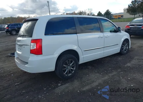 2015 Chrysler Town & Country S z USA, uszkodzony, nr VIN 2C4RC1HG6FR720097